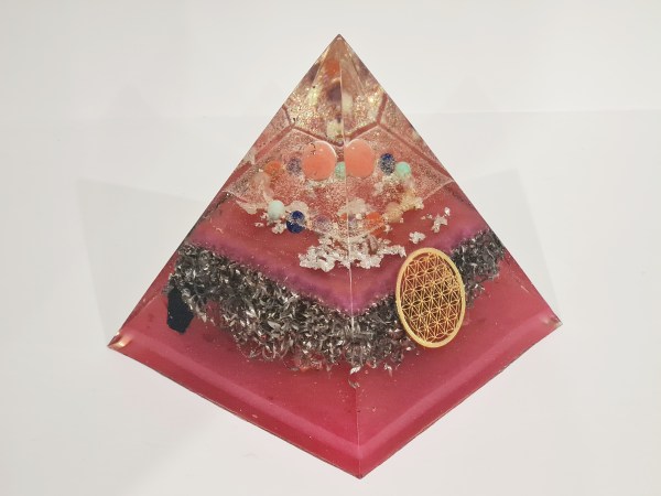 Orgonite pyramide quartz rose bracelet 7 chakras